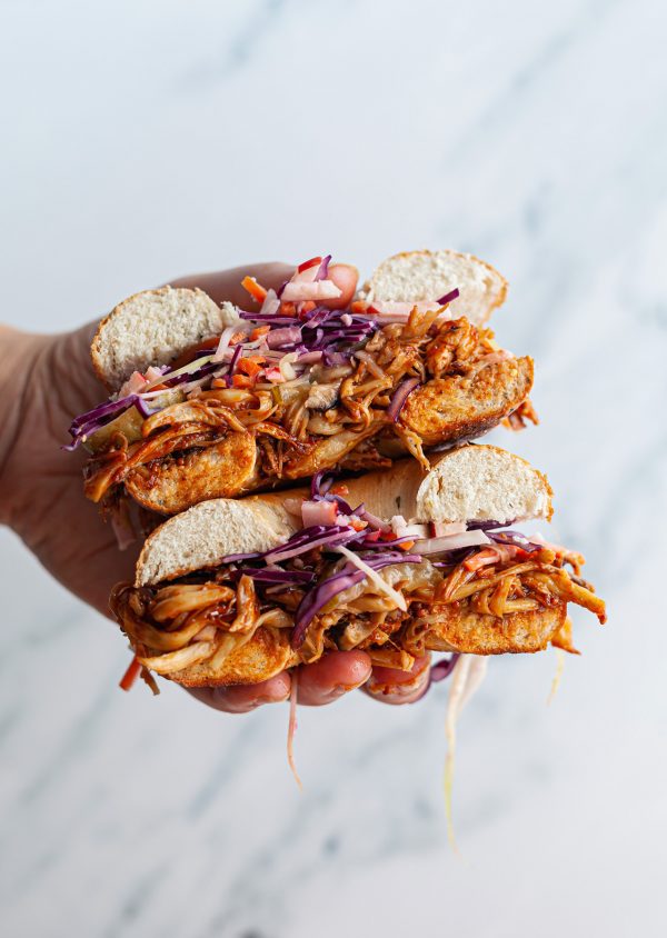 Pulled ‘pork’ Bagels - So Vegan